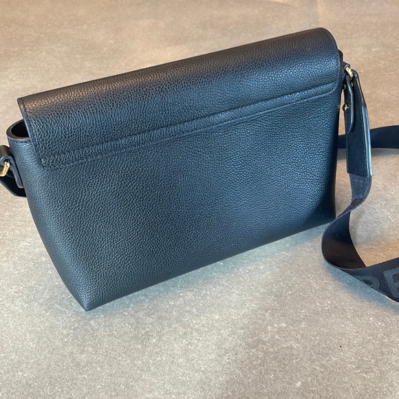 Burberry Note Bag - Picture 6 of 6